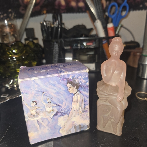 Avon prima ballerina perfume Full Bottle - Picture 9 of 9